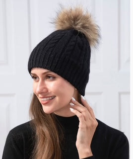 women's toque with pom pom