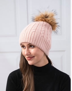 women's toque with pom pom
