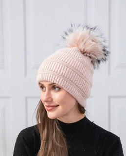 women's toque with pom pom