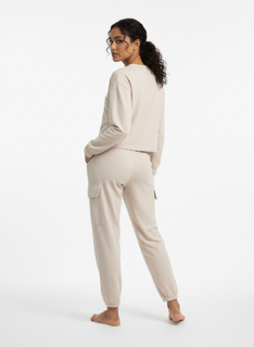 beige jogging pants with cargo pocket