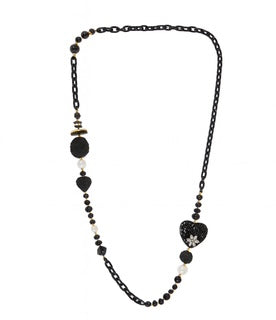 black elegant heart necklace