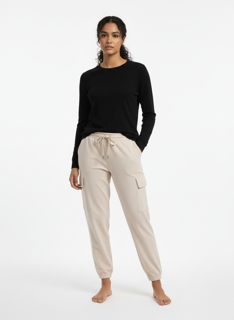 beige jogging pants with cargo pocket