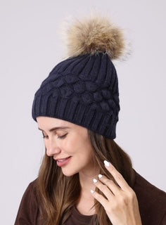 women's toque with pom pom