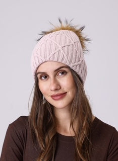 women's toque with pom pom
